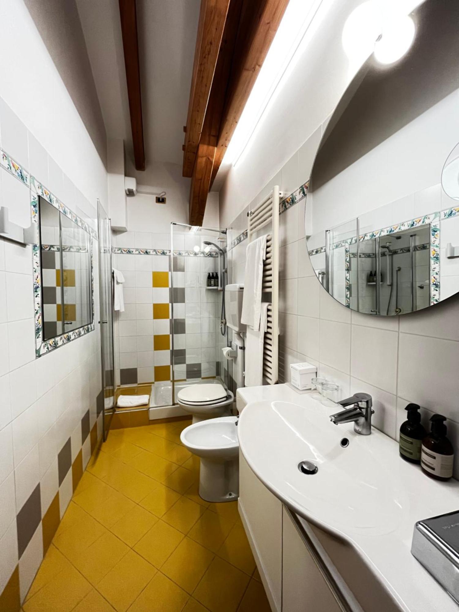 Manci Apartments By Hotel America Тренто Экстерьер фото