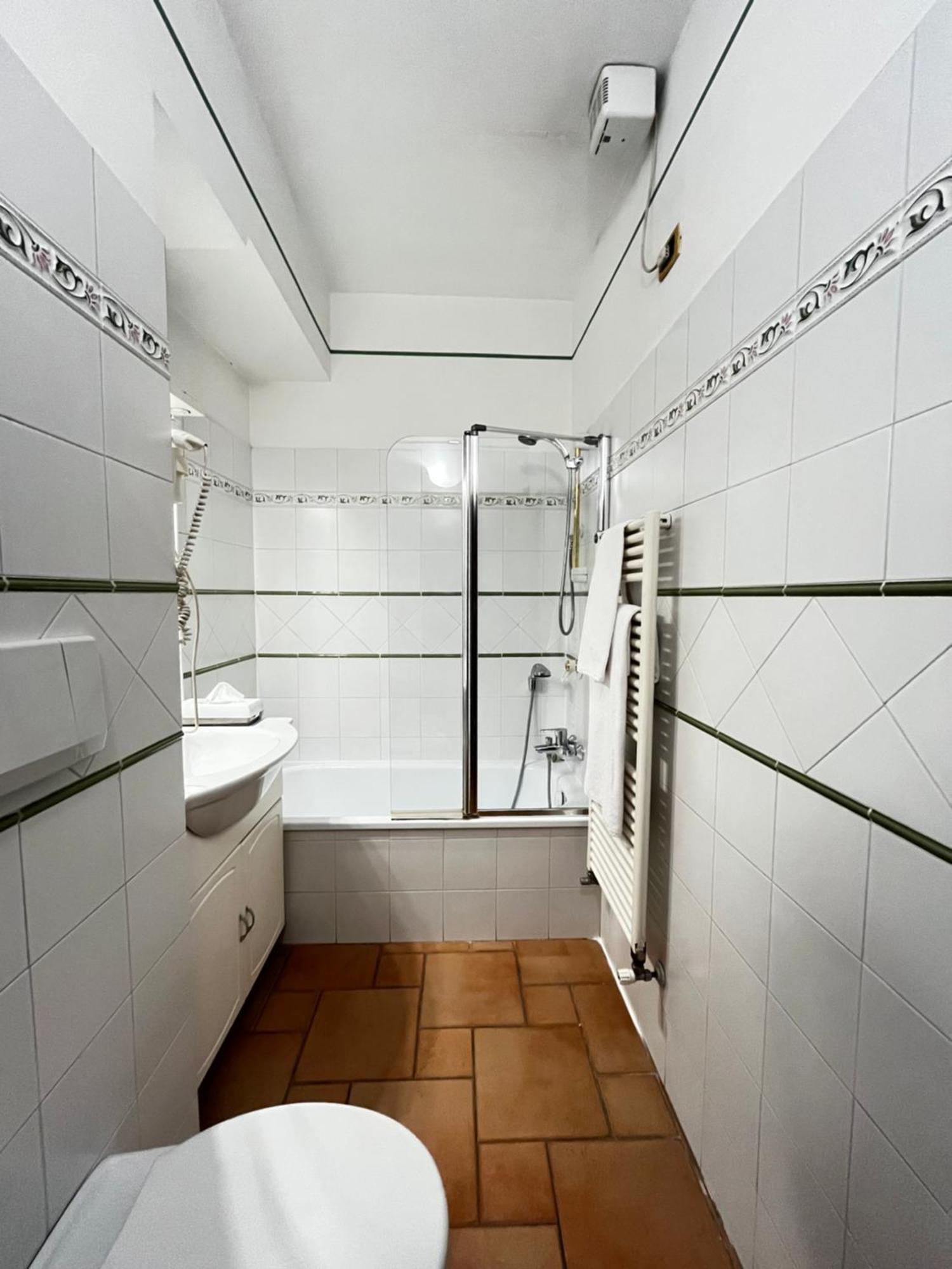 Manci Apartments By Hotel America Тренто Экстерьер фото