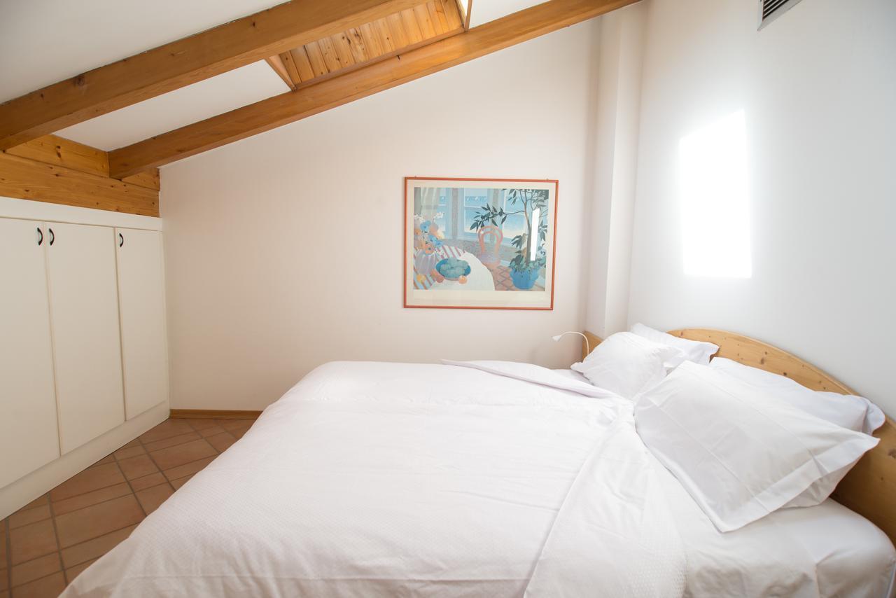 Manci Apartments By Hotel America Тренто Экстерьер фото
